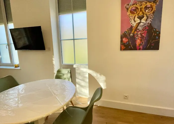 Les Jardins Bas Apartment *